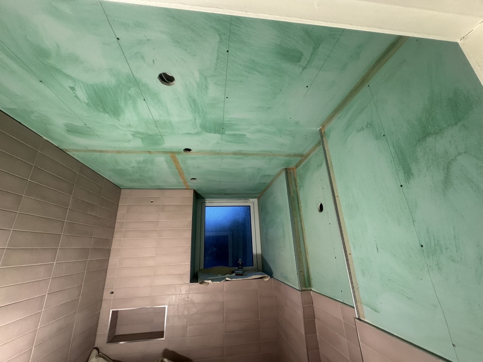 Bathroom walls & ceiling — before